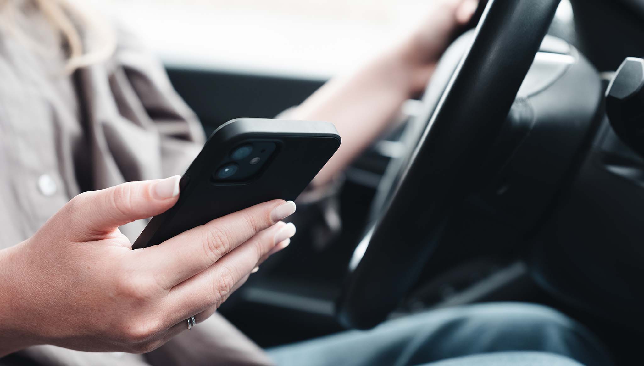 phone-in-car